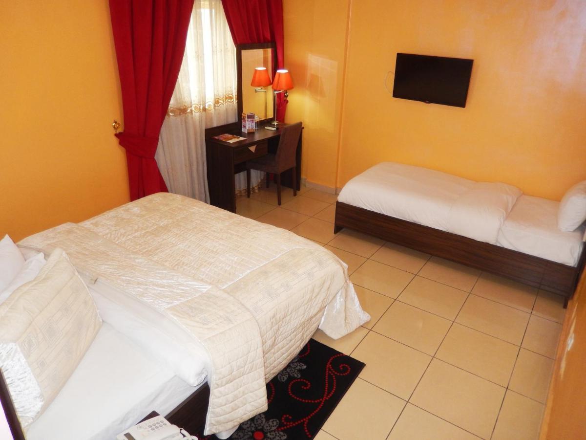 Noubou International Hotel Douala Dış mekan fotoğraf