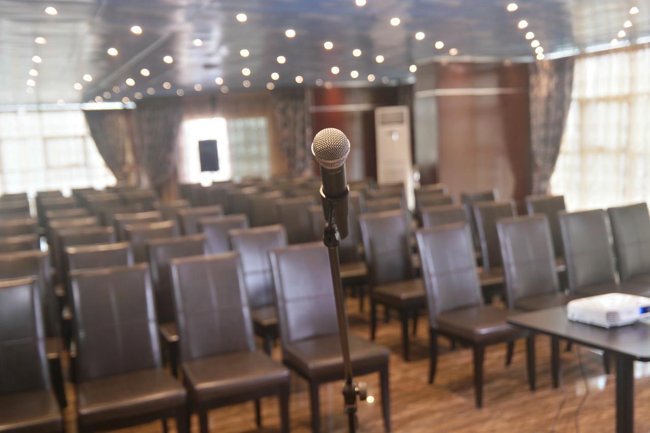 Noubou International Hotel Douala Dış mekan fotoğraf