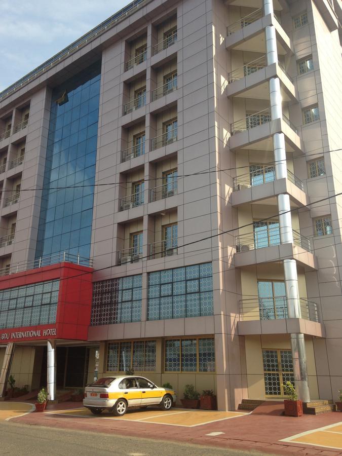 Noubou International Hotel Douala Dış mekan fotoğraf