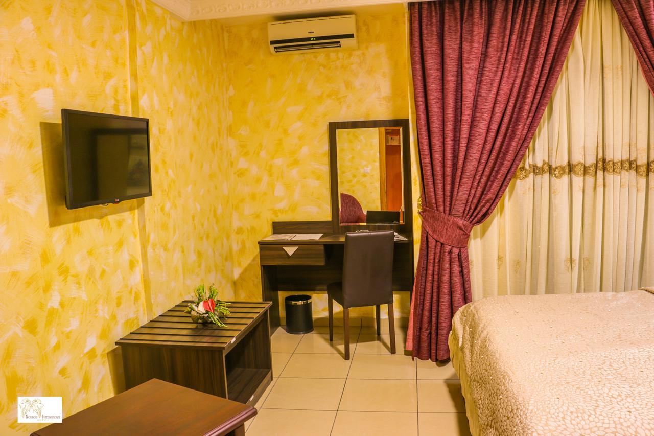Noubou International Hotel Douala Dış mekan fotoğraf