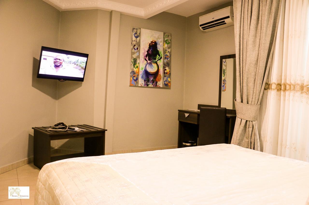 Noubou International Hotel Douala Dış mekan fotoğraf