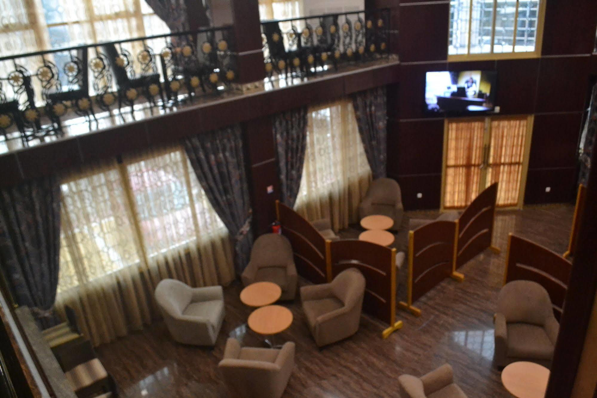 Noubou International Hotel Douala Dış mekan fotoğraf